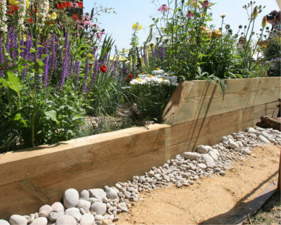 Timber decking photo of the Hampton Court Flower Show 010